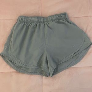 Gray Nike Shorts size medium (M)